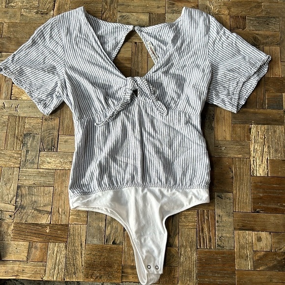 Abercrombie & Fitch Striped Linen Bodysuit - Picture 1 of 8